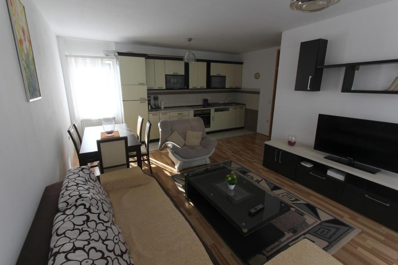 Kasumi Apartment プリシュティナ エクステリア 写真